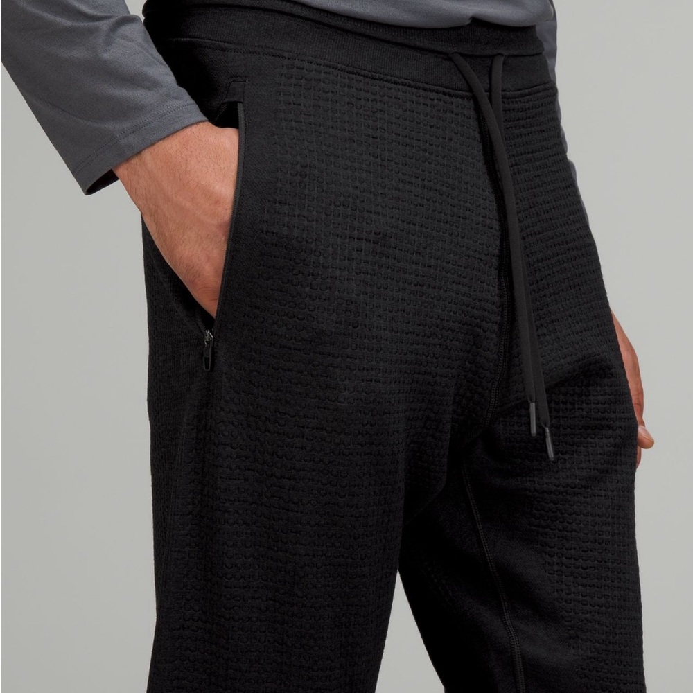 Lululemon Engineered Warmth Jogger black Size Large